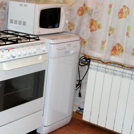 קייב Apartment Near Metro Akademgorodok מראה חיצוני תמונה