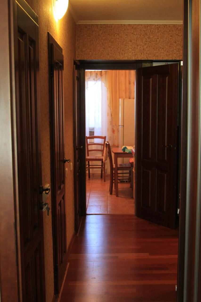 קייב Apartment Near Metro Akademgorodok מראה חיצוני תמונה