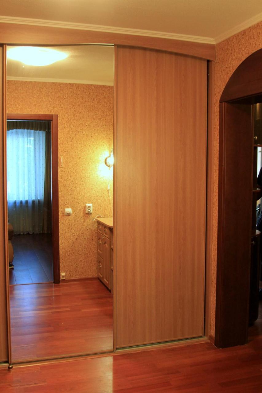 קייב Apartment Near Metro Akademgorodok מראה חיצוני תמונה