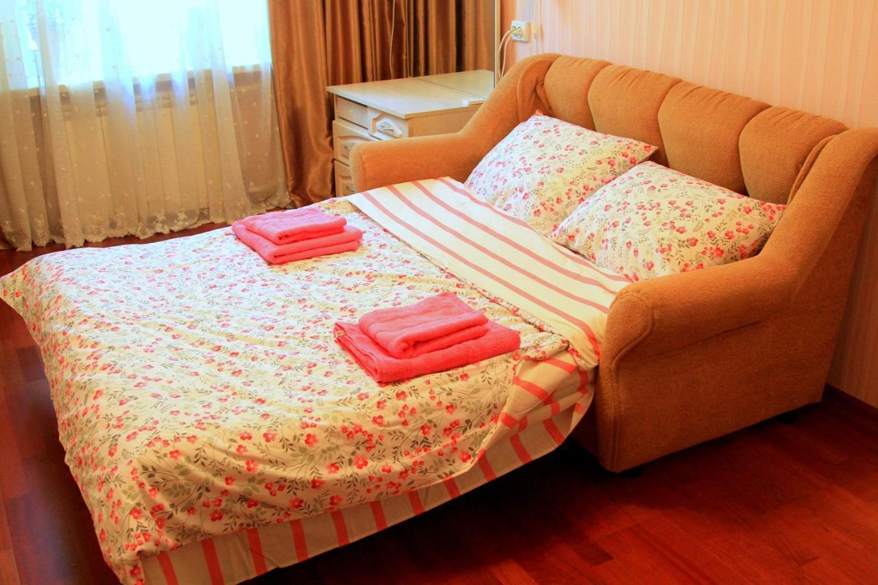 קייב Apartment Near Metro Akademgorodok מראה חיצוני תמונה